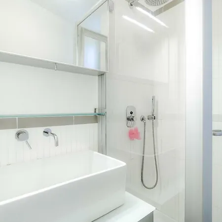 Casa Laura Комо